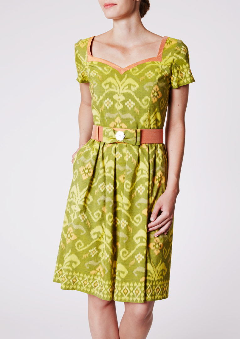 Stadtkleid mit Herzausschnitt aus Ikat-Baumwolle, Apfelgrün